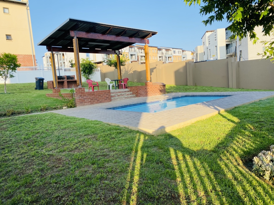 To Let 2 Bedroom Property for Rent in Barbeque Downs Gauteng