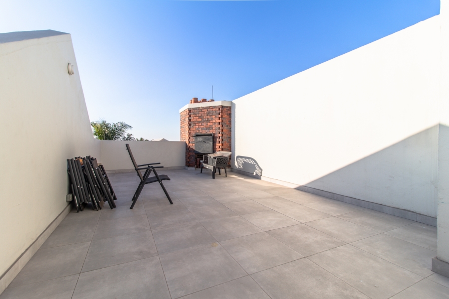 2 Bedroom Property for Sale in Greenstone Hill Gauteng