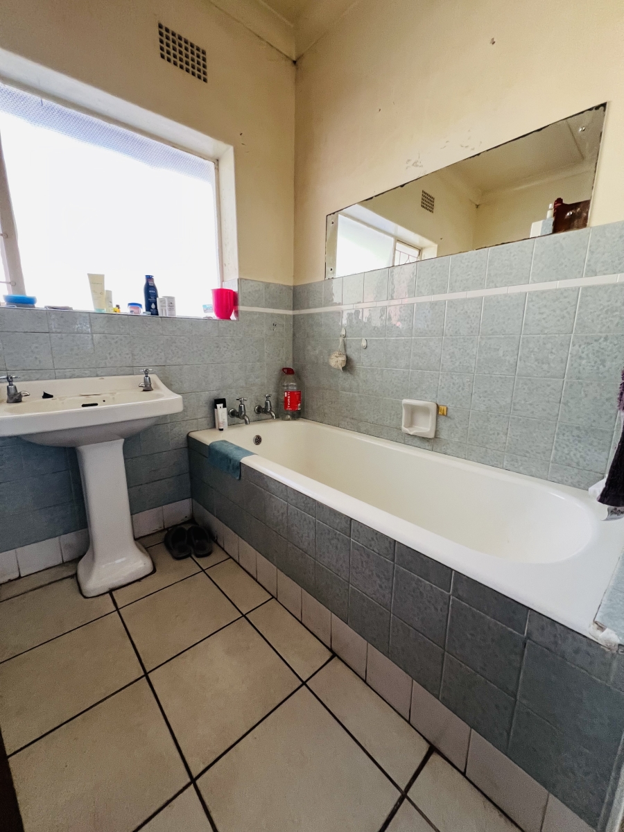 3 Bedroom Property for Sale in Mondeor Gauteng