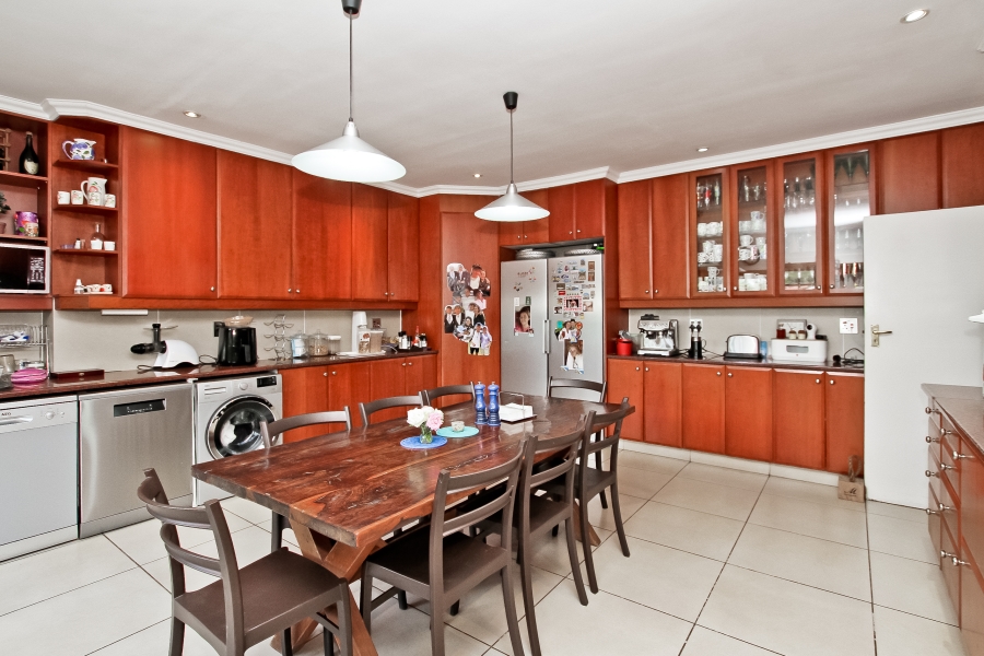 5 Bedroom Property for Sale in Atholl Gauteng
