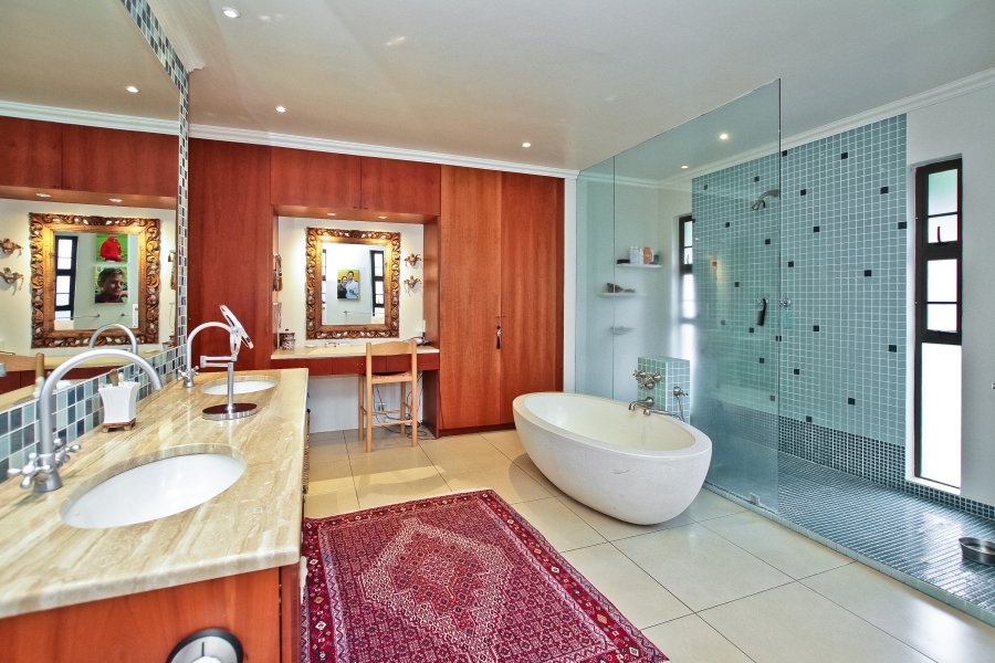 5 Bedroom Property for Sale in Atholl Gauteng