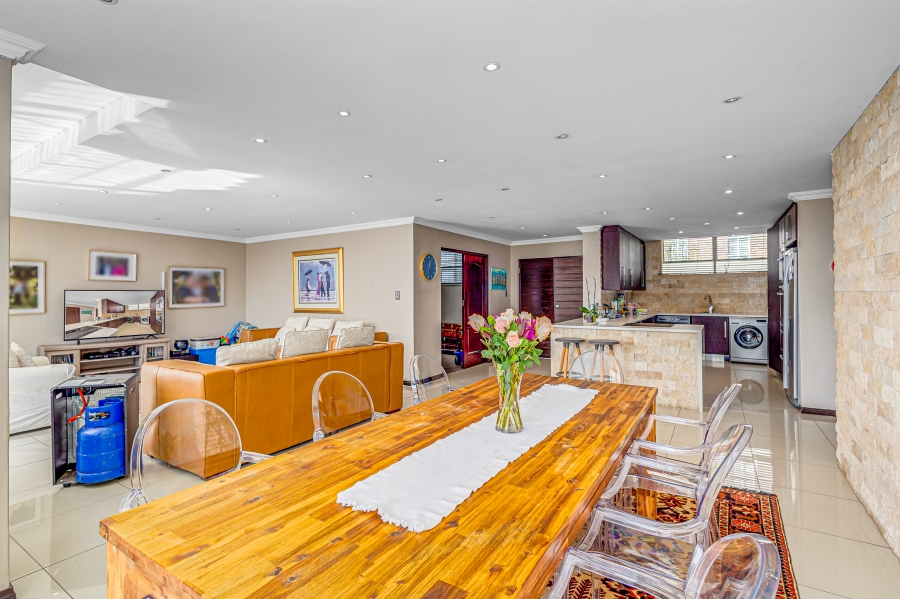 2 Bedroom Property for Sale in Morningside Gauteng