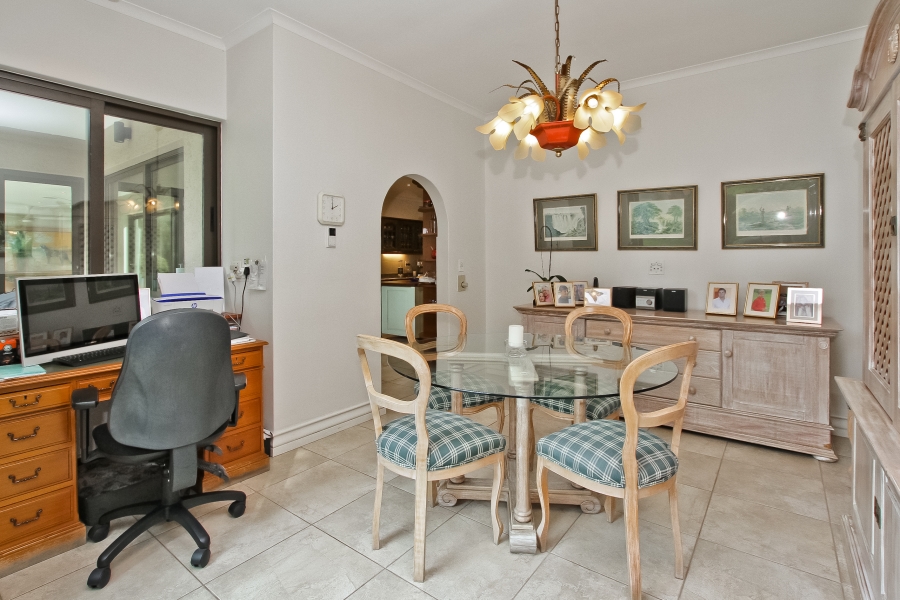 5 Bedroom Property for Sale in Atholl Gauteng
