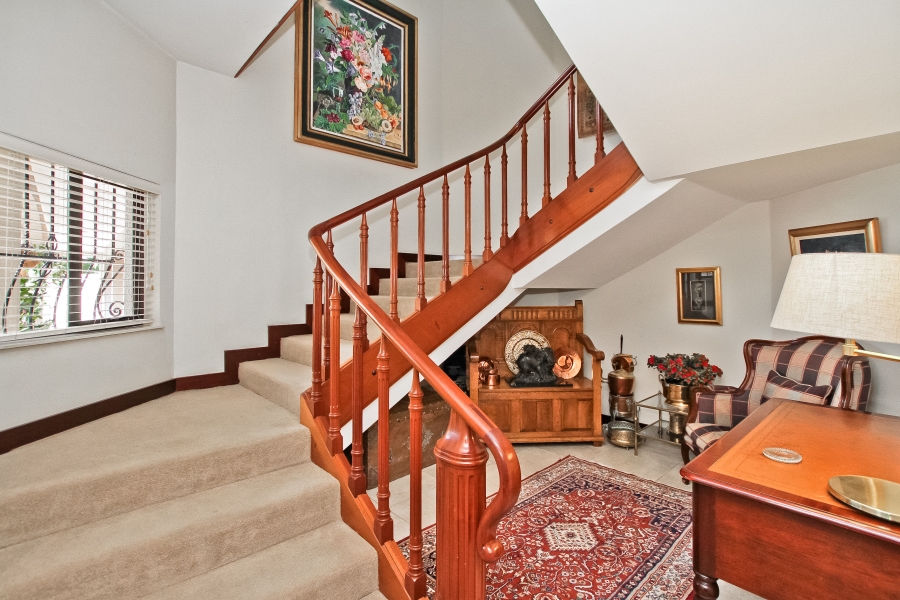 5 Bedroom Property for Sale in Atholl Gauteng