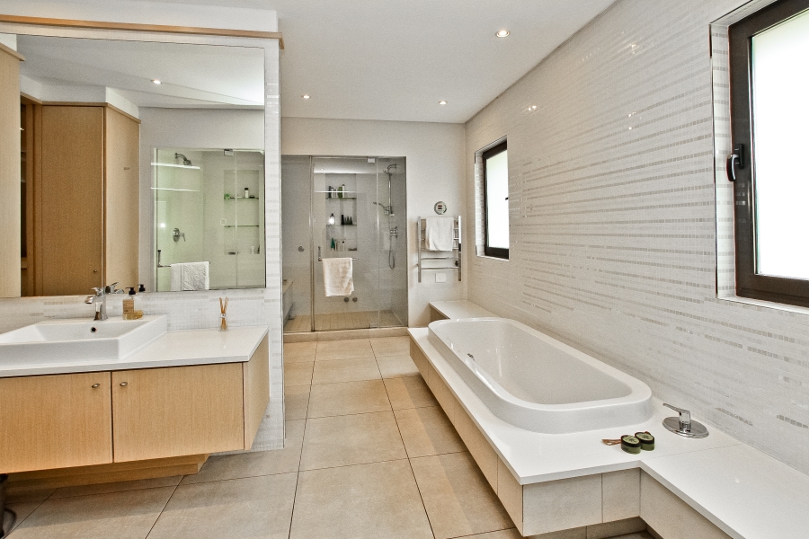5 Bedroom Property for Sale in Atholl Gauteng