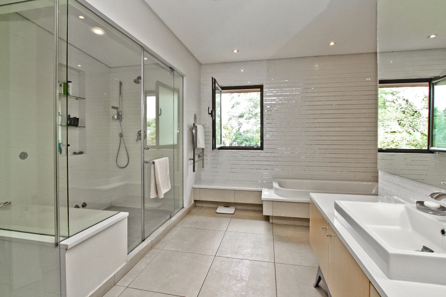 5 Bedroom Property for Sale in Atholl Gauteng