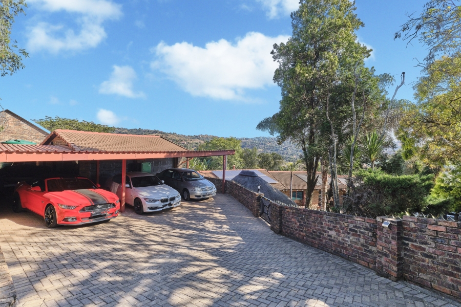 4 Bedroom Property for Sale in Helderkruin Gauteng