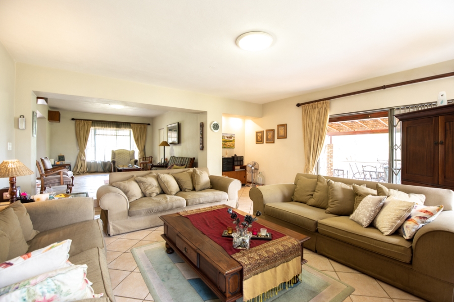 4 Bedroom Property for Sale in Zwavelpoort Gauteng