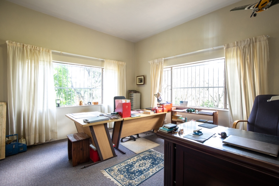4 Bedroom Property for Sale in Zwavelpoort Gauteng