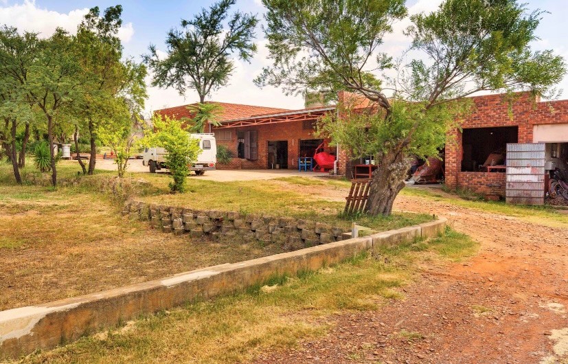 4 Bedroom Property for Sale in Zwavelpoort Gauteng
