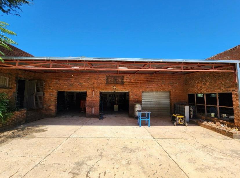 4 Bedroom Property for Sale in Zwavelpoort Gauteng