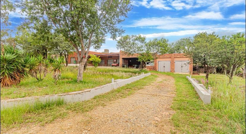 4 Bedroom Property for Sale in Zwavelpoort Gauteng