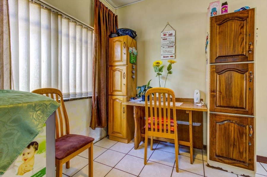 2 Bedroom Property for Sale in Rhodesfield Gauteng