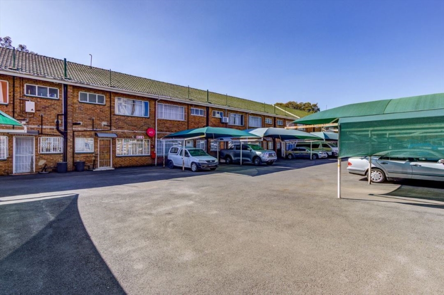 2 Bedroom Property for Sale in Rhodesfield Gauteng