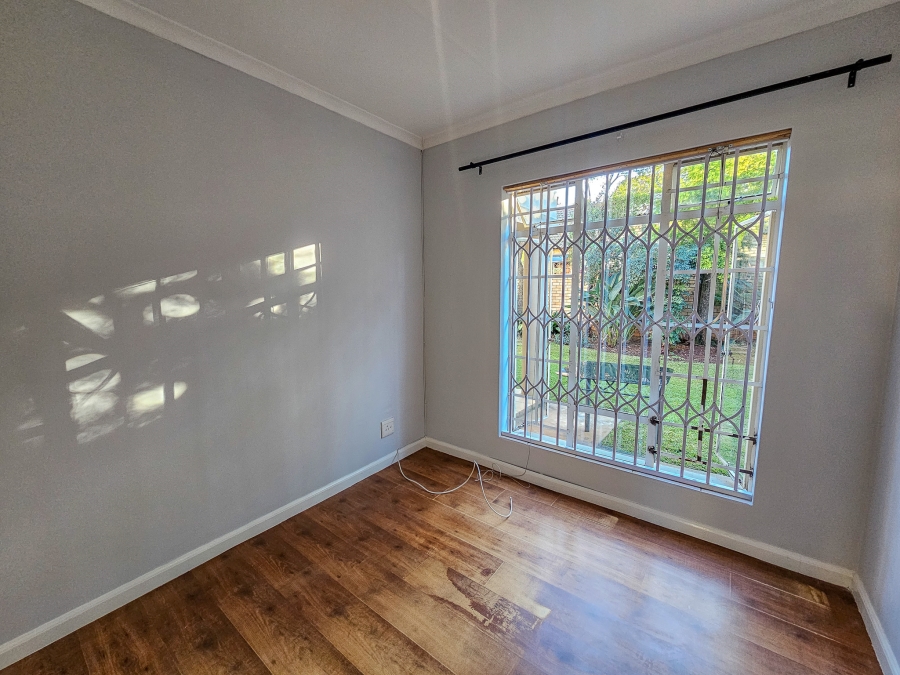 To Let 2 Bedroom Property for Rent in Die Hoewes Gauteng