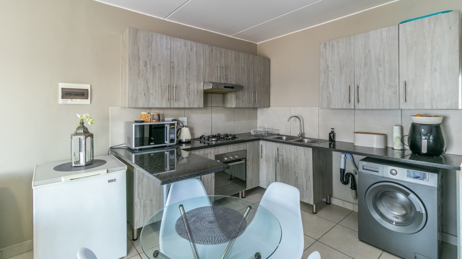 2 Bedroom Property for Sale in Glen Austin Gauteng