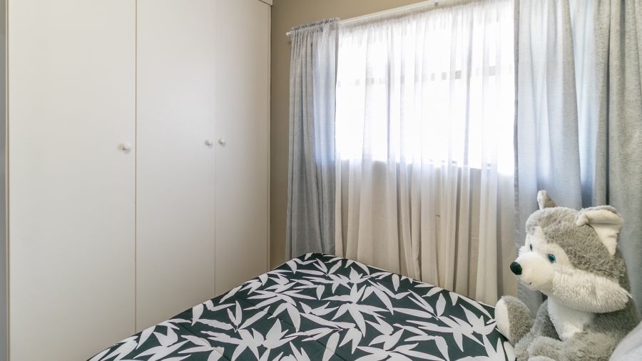 2 Bedroom Property for Sale in Glen Austin Gauteng