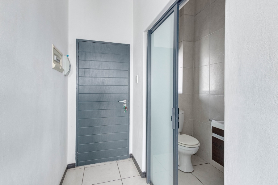 1 Bedroom Property for Sale in Fourways Gauteng