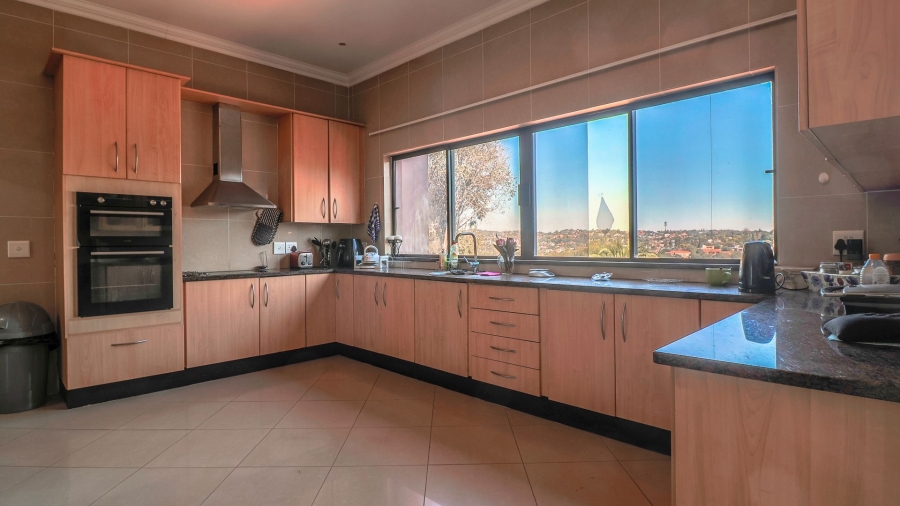 4 Bedroom Property for Sale in Glenvista Gauteng