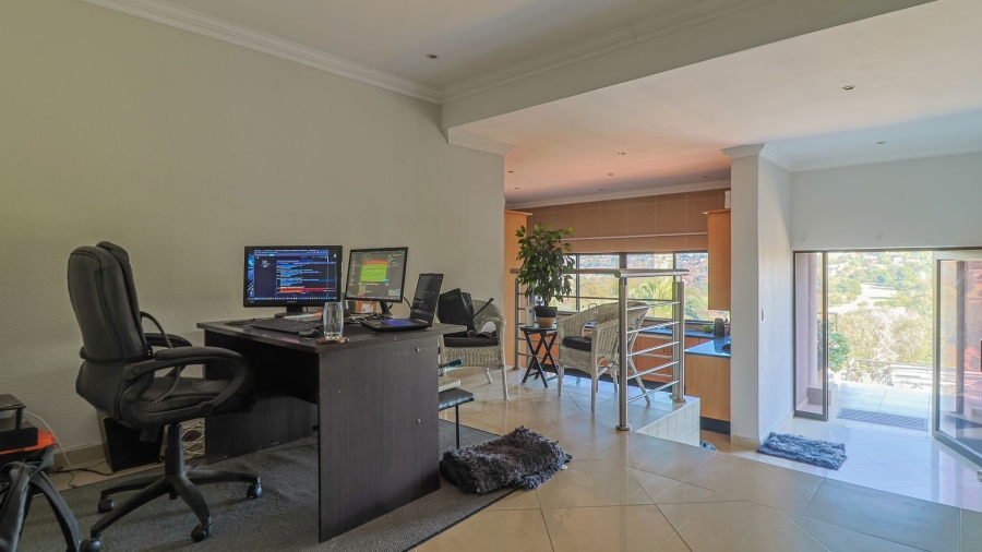 4 Bedroom Property for Sale in Glenvista Gauteng