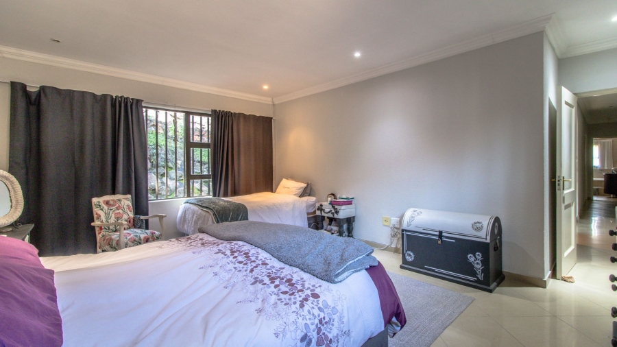 4 Bedroom Property for Sale in Glenvista Gauteng