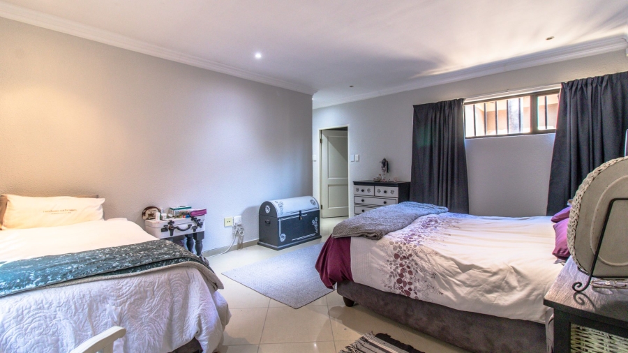 4 Bedroom Property for Sale in Glenvista Gauteng