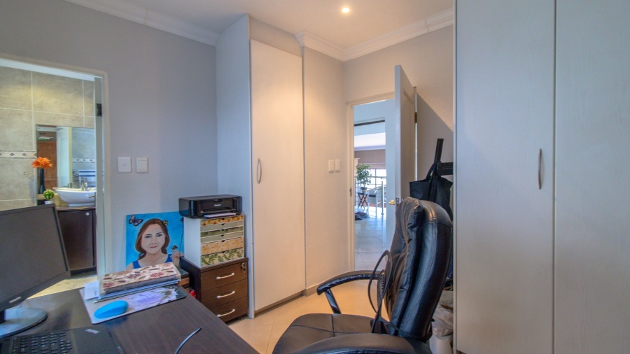 4 Bedroom Property for Sale in Glenvista Gauteng