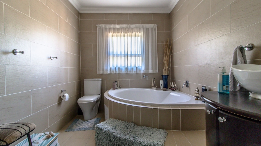 4 Bedroom Property for Sale in Glenvista Gauteng