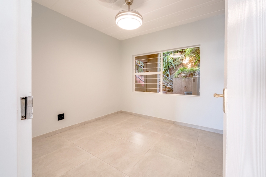 3 Bedroom Property for Sale in Constantia Kloof Gauteng