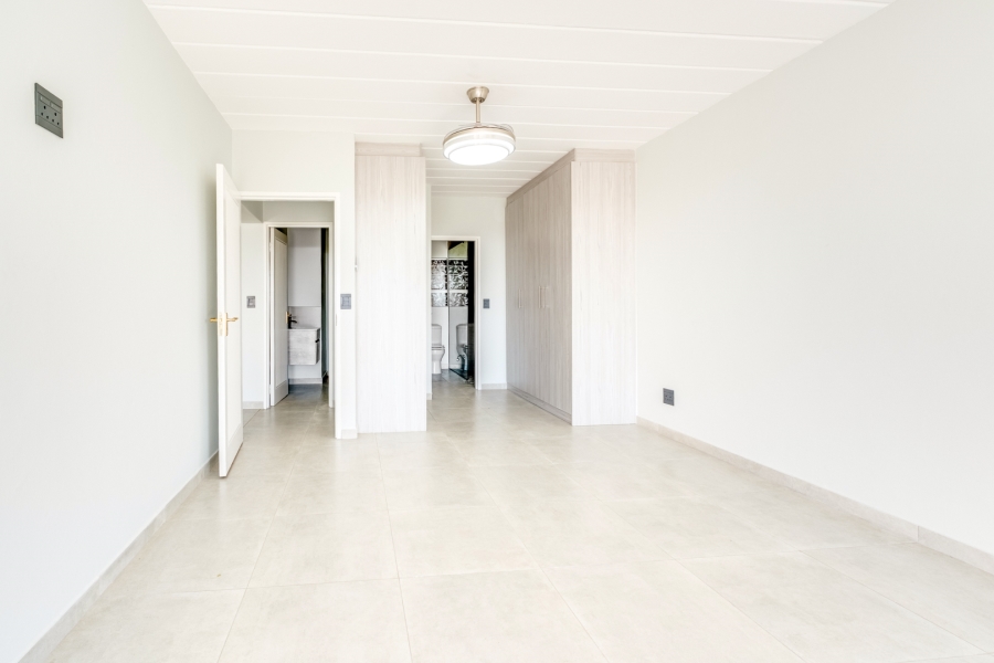 3 Bedroom Property for Sale in Constantia Kloof Gauteng