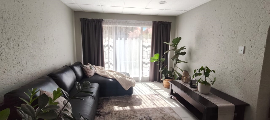 To Let 3 Bedroom Property for Rent in Arcon Park Gauteng