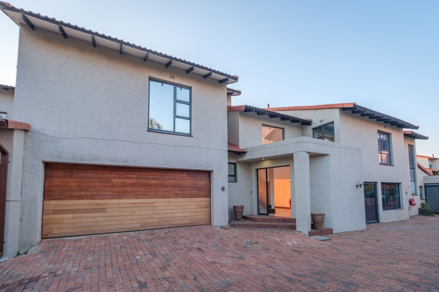 3 Bedroom Property for Sale in Northcliff Gauteng