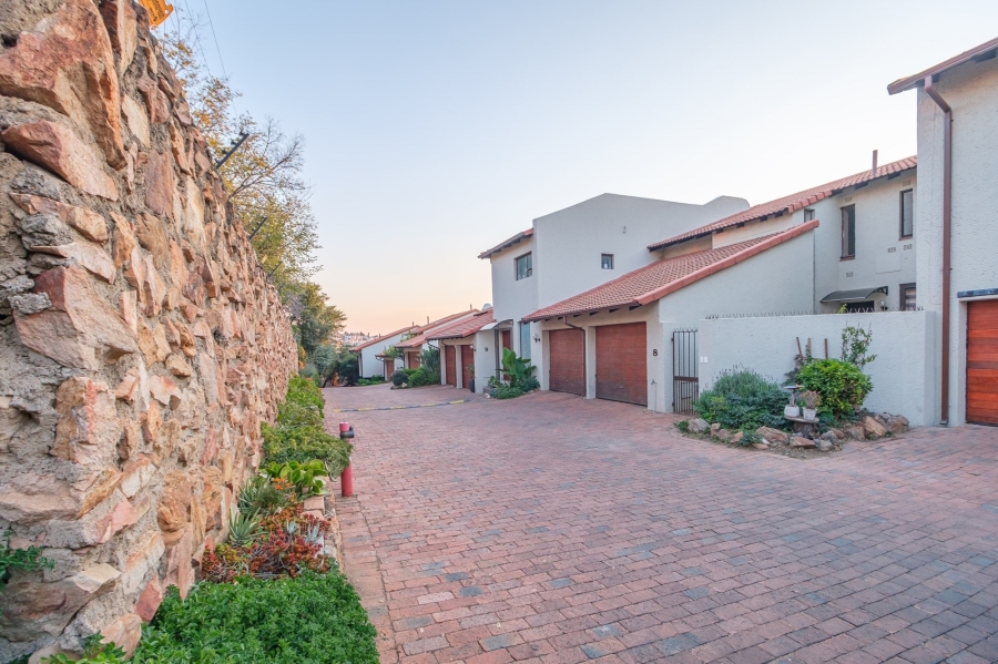 3 Bedroom Property for Sale in Northcliff Gauteng