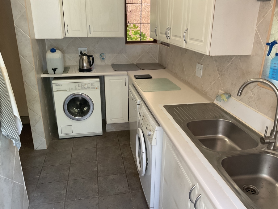 4 Bedroom Property for Sale in Silver Lakes Golf Estate Gauteng