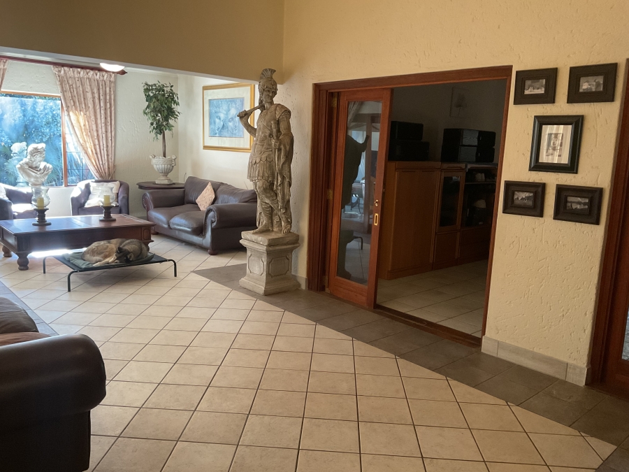 4 Bedroom Property for Sale in Silver Lakes Golf Estate Gauteng