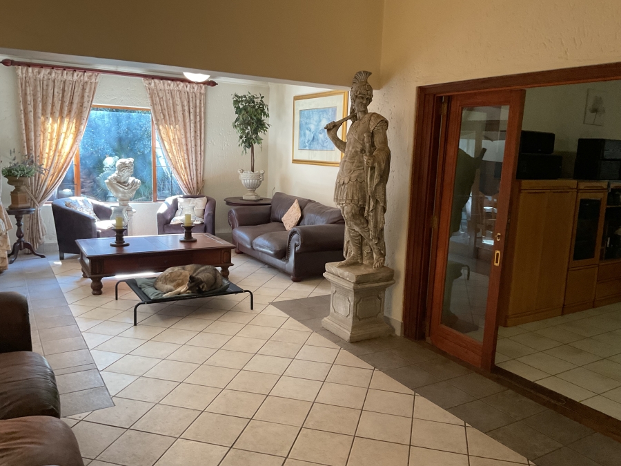 4 Bedroom Property for Sale in Silver Lakes Golf Estate Gauteng
