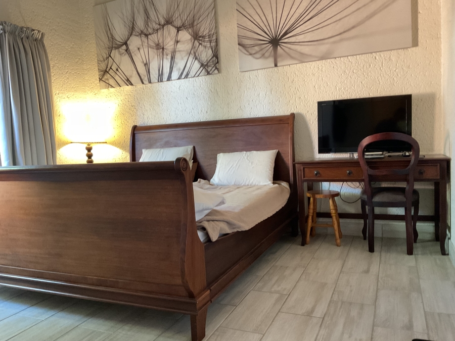 4 Bedroom Property for Sale in Silver Lakes Golf Estate Gauteng