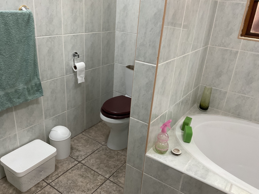 4 Bedroom Property for Sale in Silver Lakes Golf Estate Gauteng