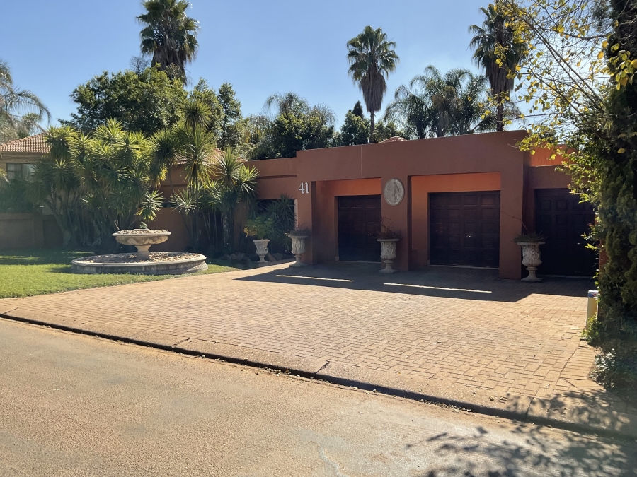 4 Bedroom Property for Sale in Silver Lakes Golf Estate Gauteng
