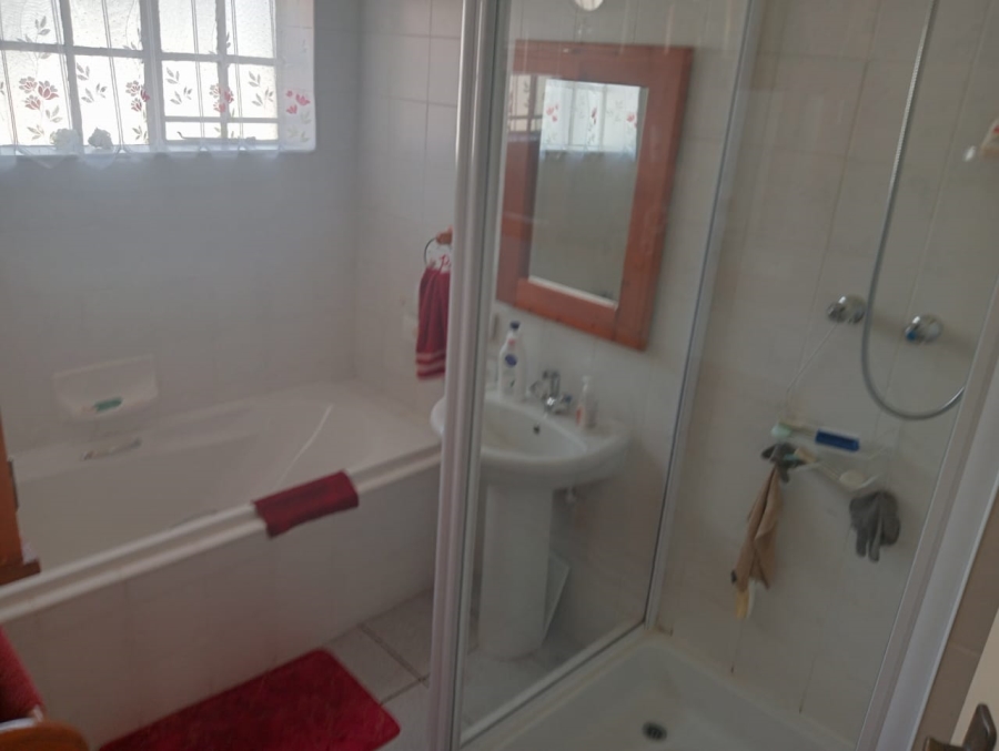 3 Bedroom Property for Sale in Greenhills Gauteng