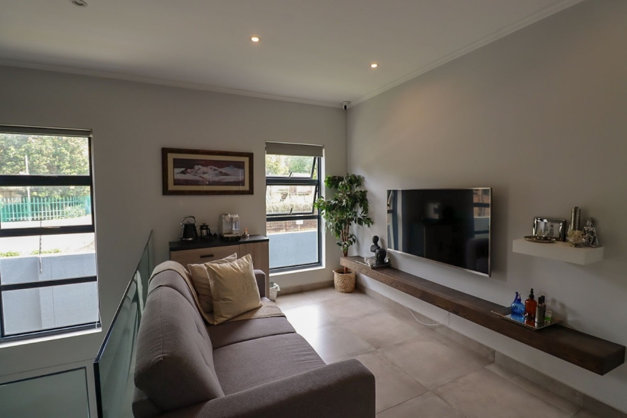3 Bedroom Property for Sale in Edenburg Gauteng