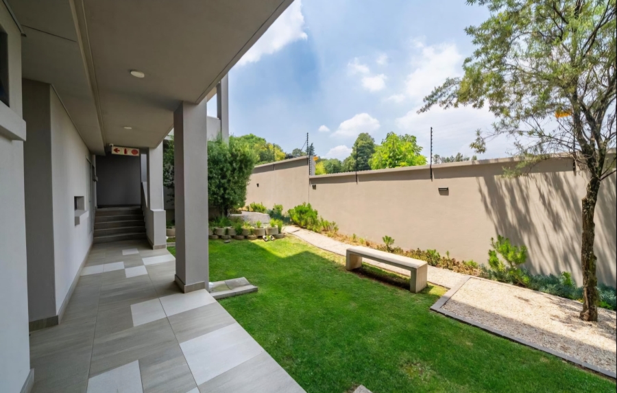 To Let 2 Bedroom Property for Rent in Rosebank Gauteng