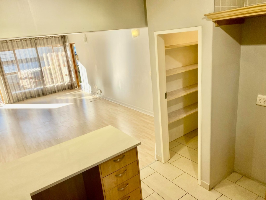 To Let 2 Bedroom Property for Rent in Eltonhill Gauteng