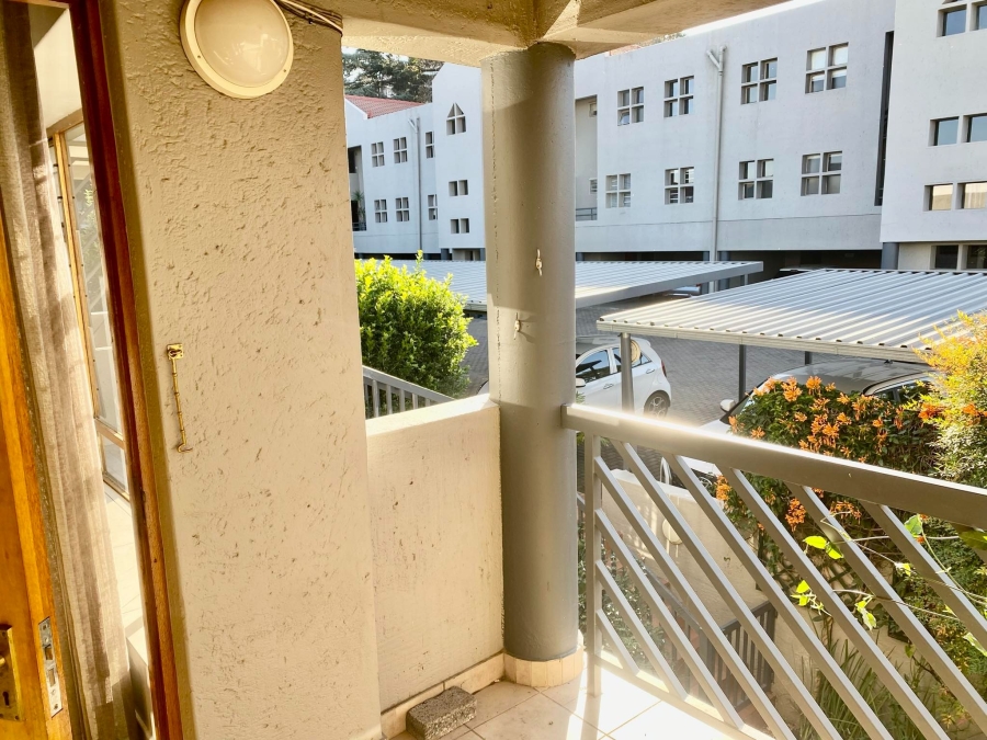 To Let 2 Bedroom Property for Rent in Eltonhill Gauteng