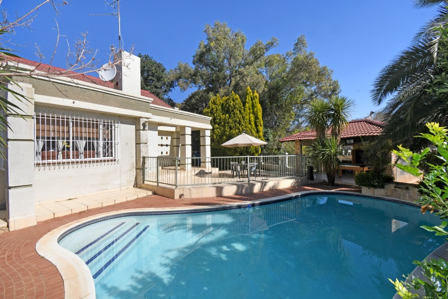 4 Bedroom Property for Sale in Berario Gauteng