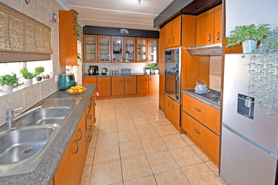4 Bedroom Property for Sale in Berario Gauteng