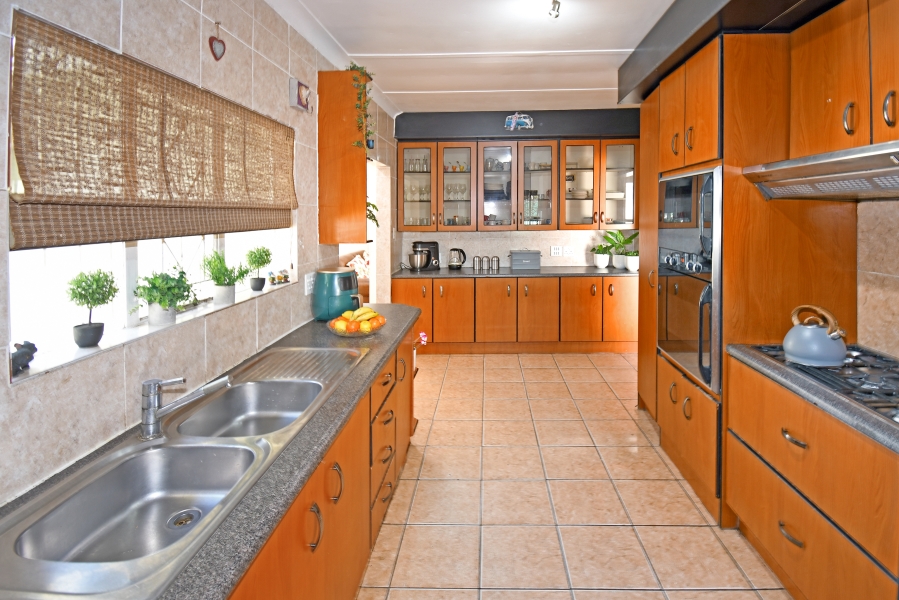 4 Bedroom Property for Sale in Berario Gauteng