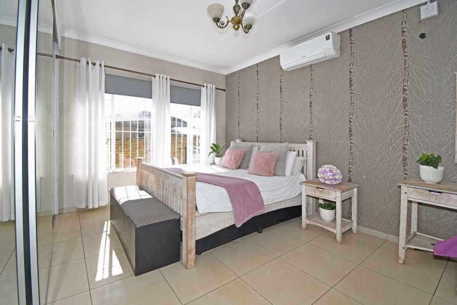 4 Bedroom Property for Sale in Berario Gauteng
