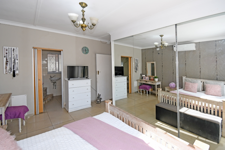4 Bedroom Property for Sale in Berario Gauteng