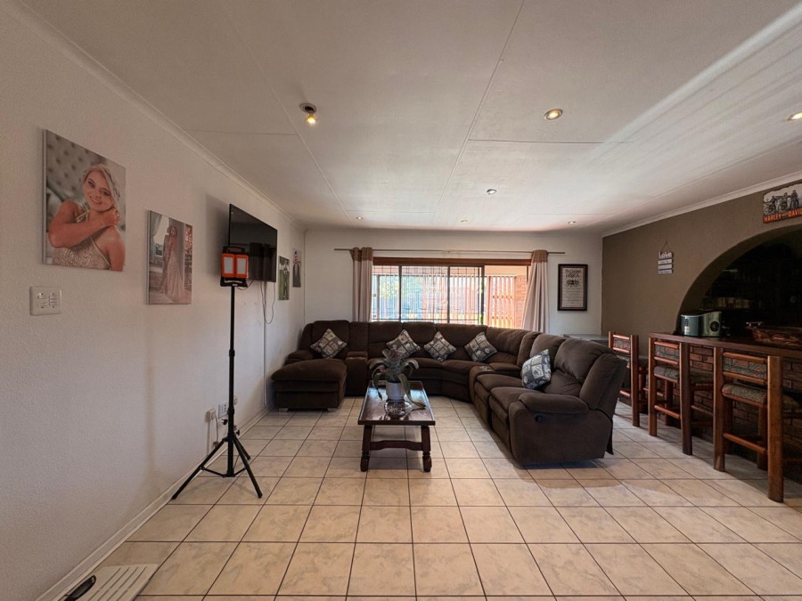 4 Bedroom Property for Sale in Dalpark Proper Gauteng